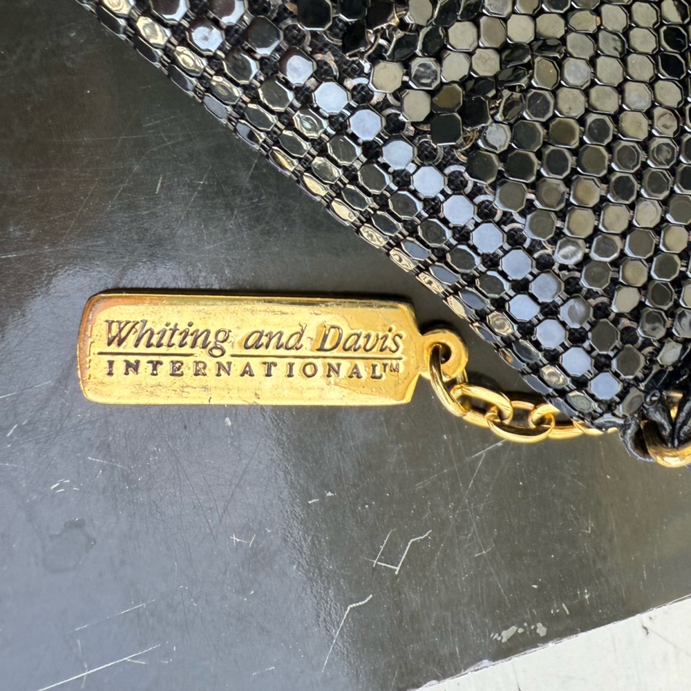 Whiting and Davis Vintage Black Sequin Purse w/ Shoulder Strap 7"  Long x 5" EUC - Picture 4 of 10